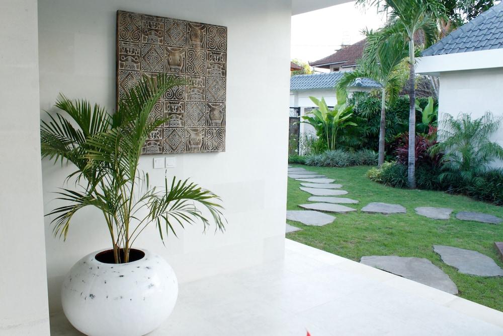 Seminyak White Design Villa Kültér fotó